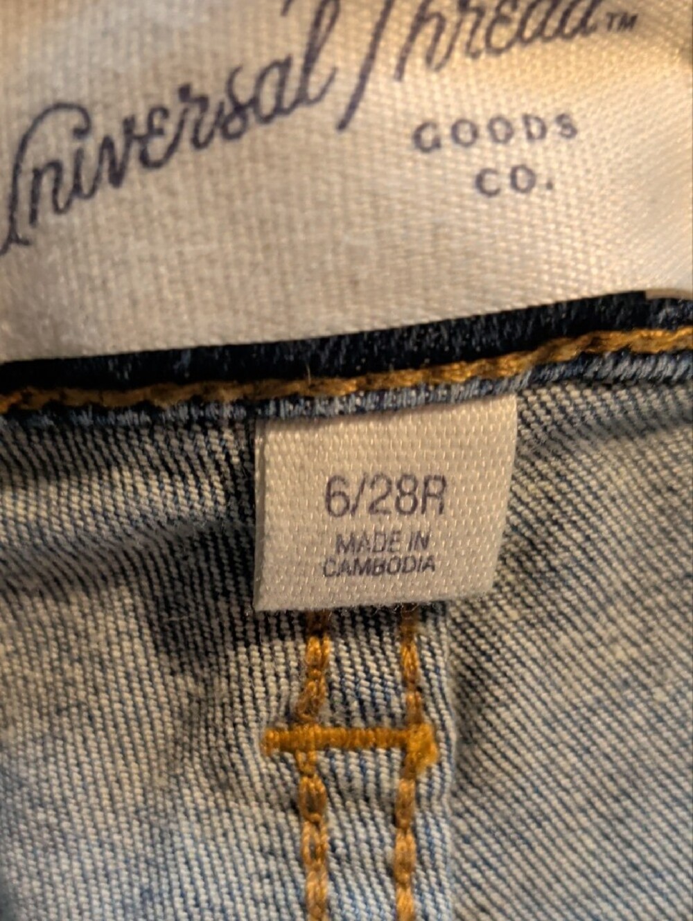 Universal Thread Women's Skinny Jeans in Medium Blue - Picture 4 of 7